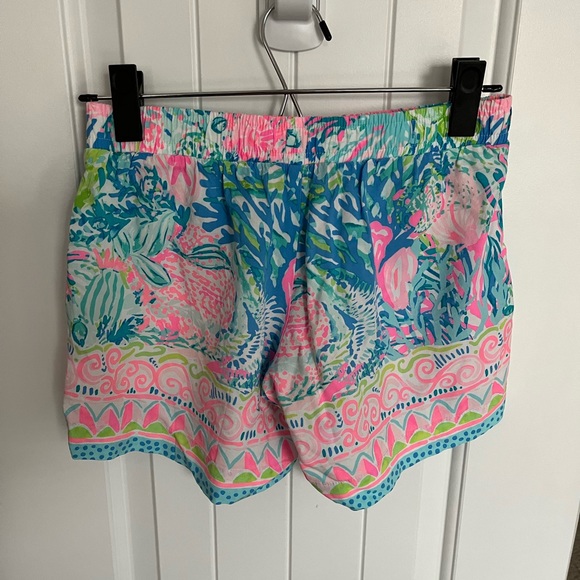 lilly pulitzer shorts - Picture 3 of 3